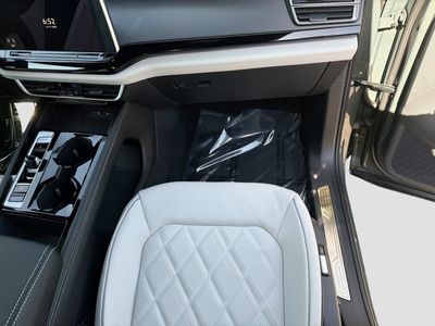 2026 Volkswagen Atlas Cross Sport - Photo 17
