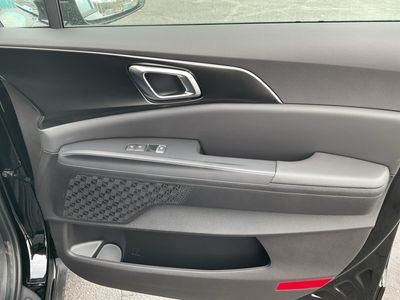 2026 Kia Carnival Hybrid - Photo 9