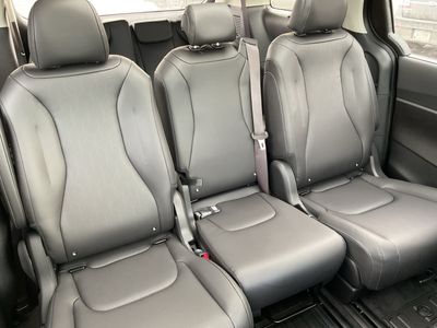2026 Kia Carnival Hybrid - Photo 14