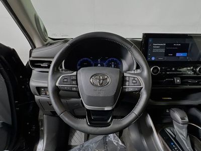 2023 Toyota Highlander - Photo 15
