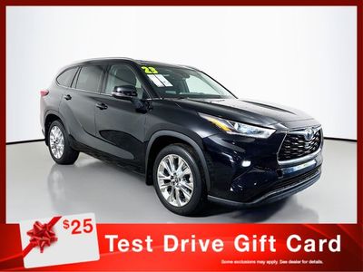 2023 Toyota Highlander - Photo 1