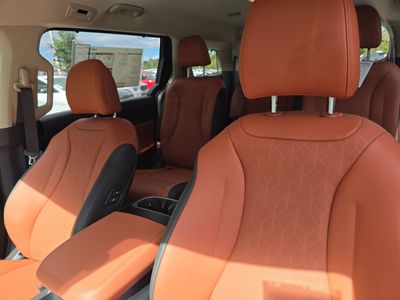 2026 Kia Carnival Hybrid — photo 25 view