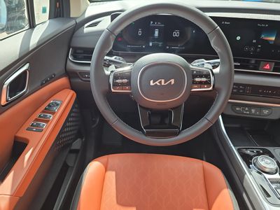 2026 Kia Carnival Hybrid — photo 16 view