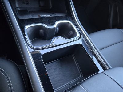 2025 Chevrolet Traverse - Photo 14
