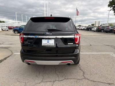 2017 Ford Explorer — interior view
