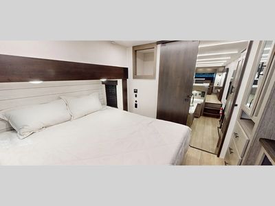 2025 Forest River RV Cherokee Arctic Wolf - Photo 5