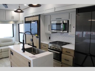 2025 Forest River Sierra - Photo 10