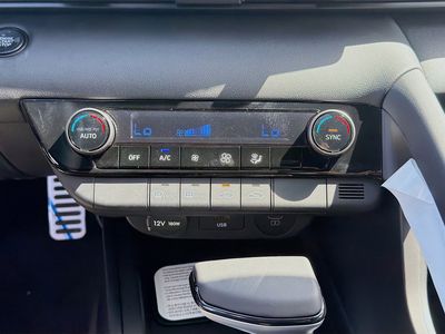 2026 Hyundai ELANTRA — photo 12 view