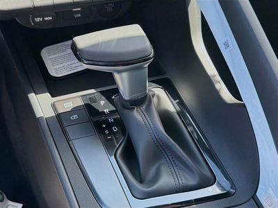 2026 Hyundai ELANTRA — photo 13 view