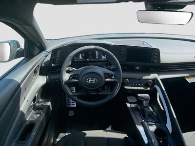 2026 Hyundai ELANTRA — photo 15 view