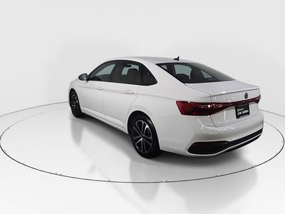 2025 Volkswagen Jetta - Photo 5