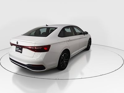 2025 Volkswagen Jetta - Photo 7