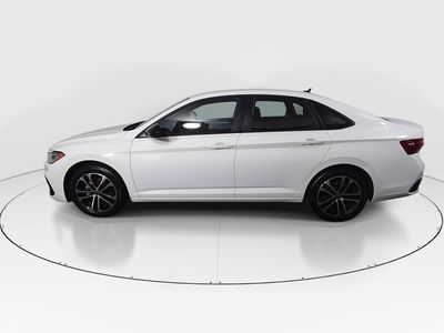 2025 Volkswagen Jetta - Photo 4