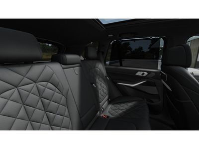 2026 BMW X5 M60i - Photo 12