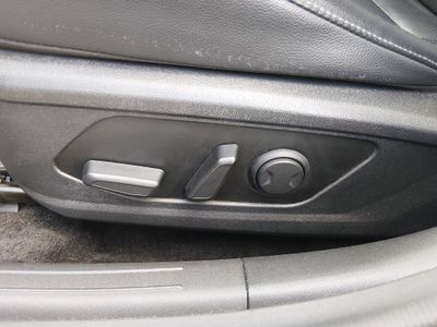 2024 Hyundai Elantra — photo 21 view
