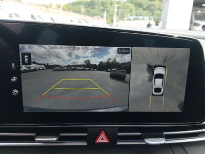 2024 Hyundai Elantra — photo 16 view