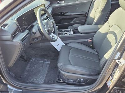 2025 Kia K5 - Photo 4