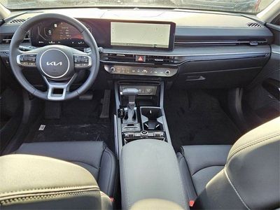 2025 Kia K5 - Photo 7