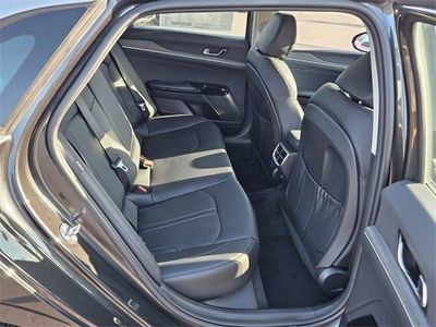 2025 Kia K5 - Photo 11