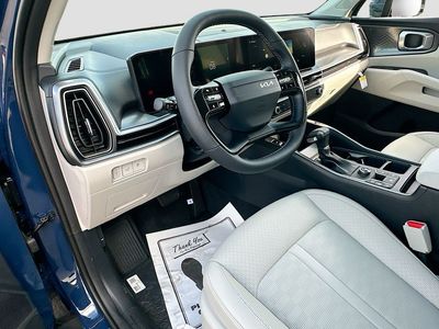 2026 Kia Sorento — photo 9 view