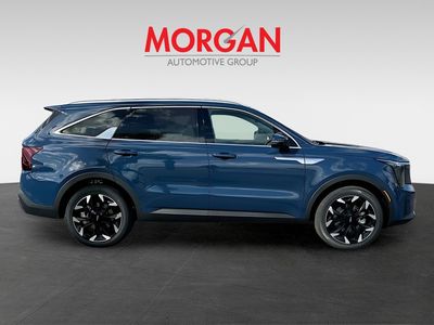 2026 Kia Sorento — photo 8 view
