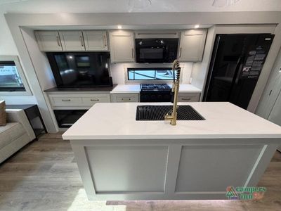 2026 Brinkley Model Z — photo 15 view