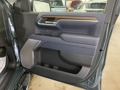 2026 Chevrolet Silverado 1500 — photo 21 view