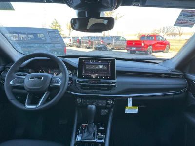 2026 Jeep Compass - Photo 12