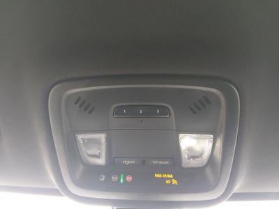 2023 Chevrolet Traverse - Photo 19