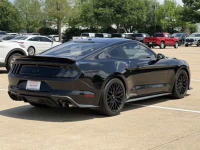 2019 Ford Mustang - Photo 4