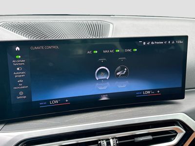 2023 BMW 3 Series - Photo 15