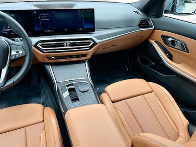 2023 BMW 3 Series - Photo 22