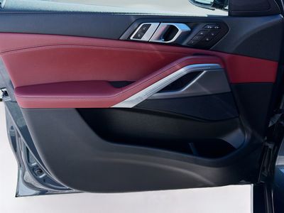 2022 BMW X6 — photo 21 view