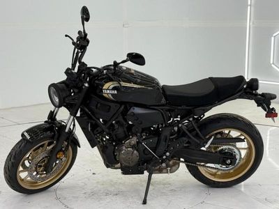 2025 Yamaha XSR700 - Photo 7