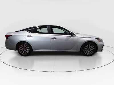 2024 Nissan Altima - Photo 8