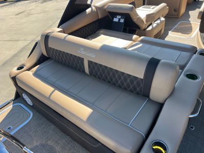 2025 Barletta Lusso L23UA - Photo 3