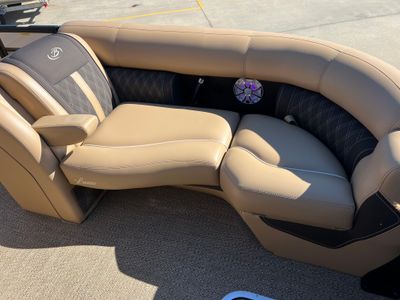2025 Barletta Lusso L23UA - Photo 16