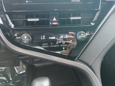 2024 Toyota Camry — photo 17 view