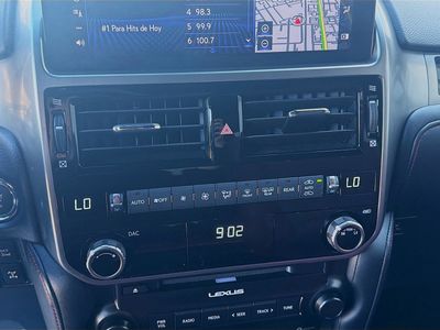 2023 Lexus GX — photo 10 view