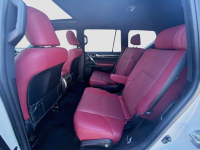 2023 Lexus GX — photo 23 view