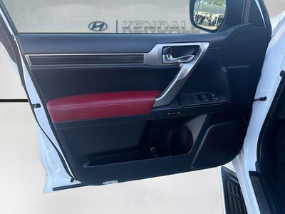 2023 Lexus GX — photo 19 view