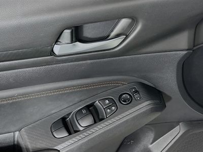 2020 Nissan Altima — photo 12 view
