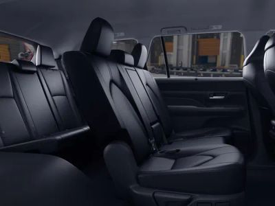 2026 Toyota Grand Highlander Hybrid - Photo 2
