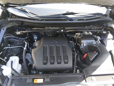 2025 Mitsubishi Eclipse Cross — photo 9 view