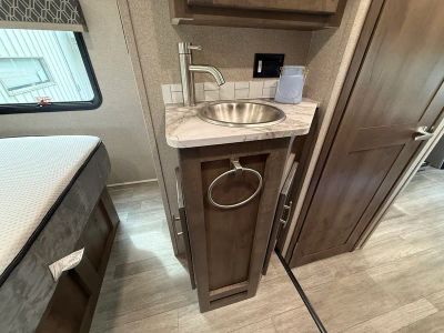 2022 Dynamax RV Isata 3 — photo 23 view