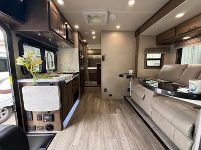 2022 Dynamax RV Isata 3 — photo 10 view