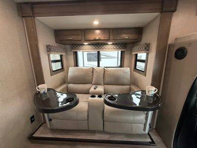 2022 Dynamax RV Isata 3 — photo 17 view