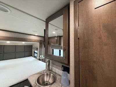 2022 Dynamax RV Isata 3 — photo 21 view