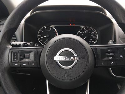 2024 Nissan Rogue — photo 12 view