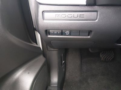 2024 Nissan Rogue — photo 13 view